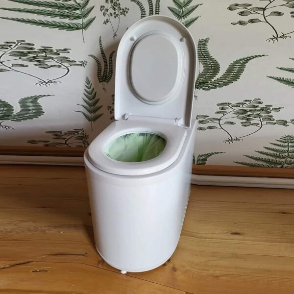 Ekohytte freezing toilet in white, with lid open